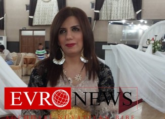 ھندەک جارا ئەز ھزر ناکەم ئەحمەد کو ب تنێ ھەڤژینێ منە