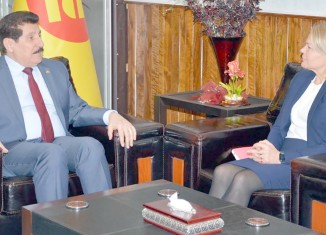 فازل میرانی پێشوازیێ ل قونسۆلا نوو یێ بریتانیا ل هەولێرێ دكەت