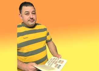 هەتا نوكە من نێزیكی 20000 پوولان كۆمكرینە