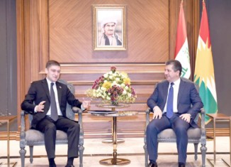 مەسرور بارزانی پێشوازیێ ل كاربرێكەرێ بالیۆزخانەیا ئازەربایجانێ ل ئیراقێ دكەت