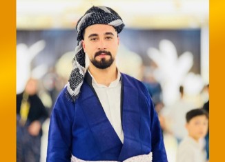 بۆچی تاهر كۆچەر سترانا نووخواز نابێژیت؟