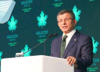 داوود ئۆغلۆ: دڤێت پەکەکە دەست ژ چەکی بەردەت