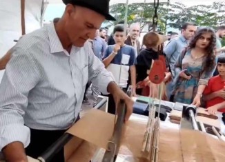 47 سالن شەلوشەپكان چێدكەت