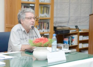 پەکـەکـە دێ دەسـت ژ چـەکـی بەردەت