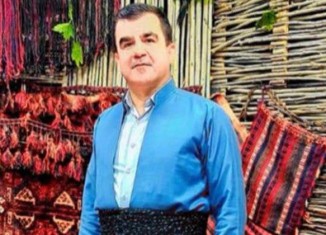 سترانێن فولكلۆری بۆ مە ژ باب و باپیران ماینە و نەمرن