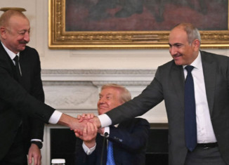 ئیران ژ رێککەفتنا ئەرمەنستانێ و ئازەربایجانێ یا دلگرانە