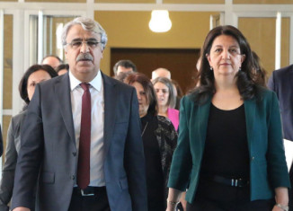 شاندێ ئیمرالیێ دێ سەرەدانا ئۆجەلانی کەت