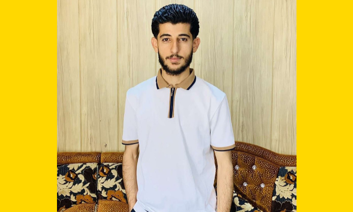 دەمژمێر ١ ١ خۆلەک