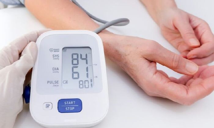 دەمێ فشارا خوینا تە نزم دبیت ڤان خوارنا بخۆ