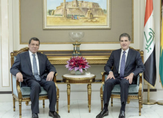 نێچیرڤان بارزانی و مەزلووم عەبدی رەوشا كوردان ل سووریێ گەنگەشە دكەن