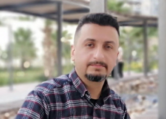 گەردەنا خەونەکا هێمن بخەملینە