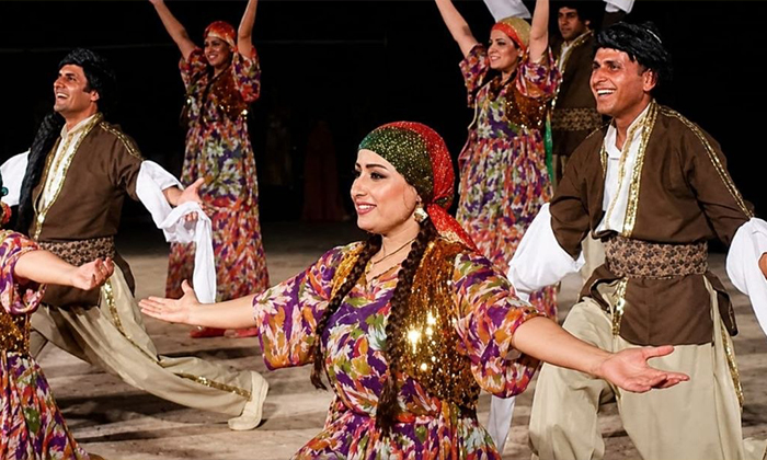 تیپا هونەرێن مللی یا هەولێرێ چوو پۆلەندا