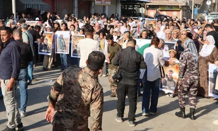 ڕەوش ل رۆژئاڤـایێ کـوردستانێ یا ئالـۆزە و خـوەنیشادان بەرفرەهتر دبن